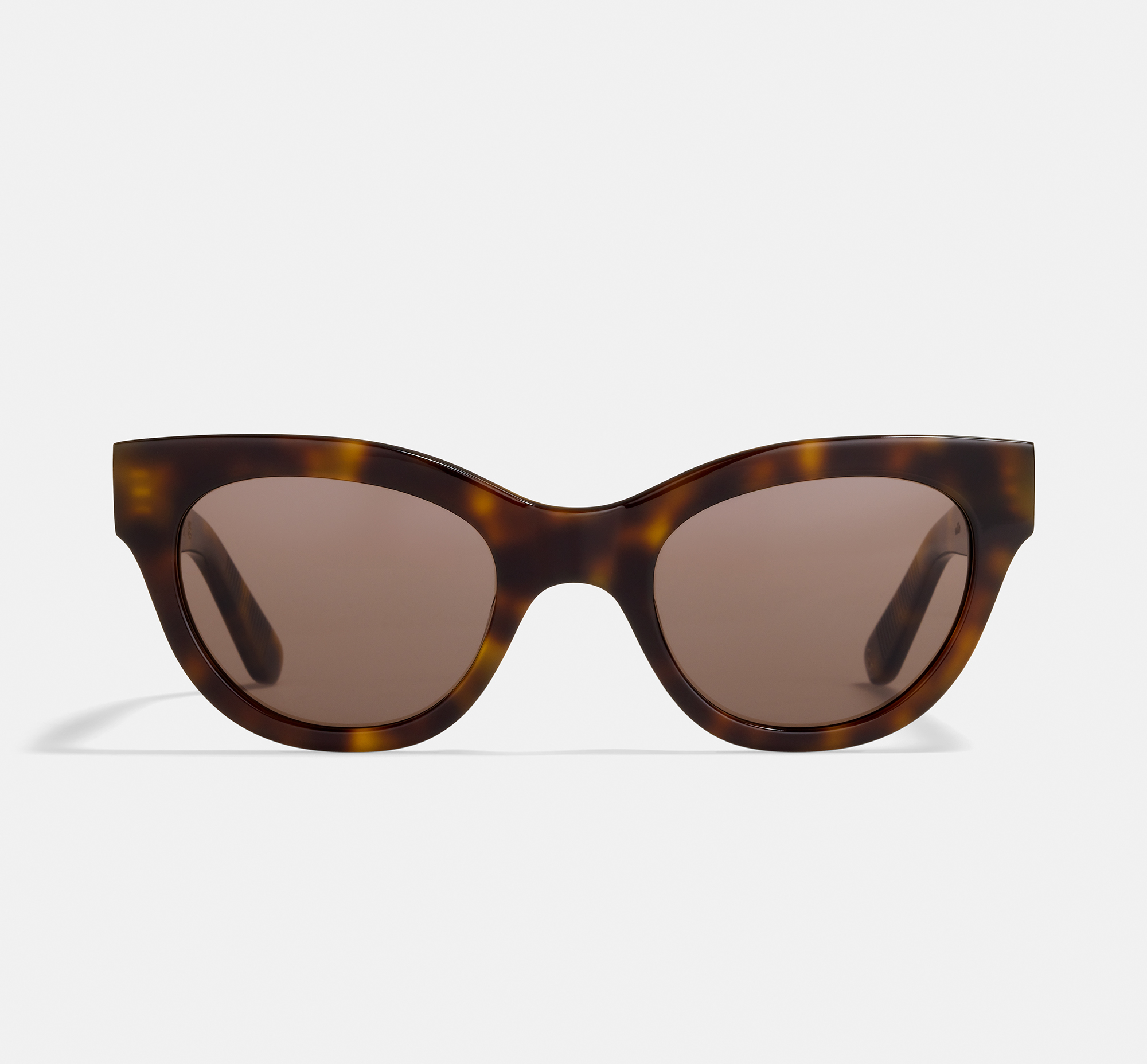 millie-americano-sun-front